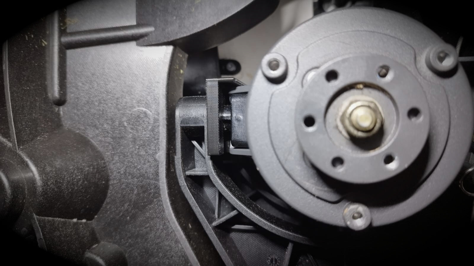 Yuka 1500/2000 Bundle S, Höhenausgleich + Auffangkorb Modifikation Gras/Blätter